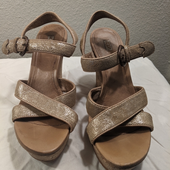 Wedge Heels UGG Gold Leather Strap size 8 - platform heels - Picture 3 of 13